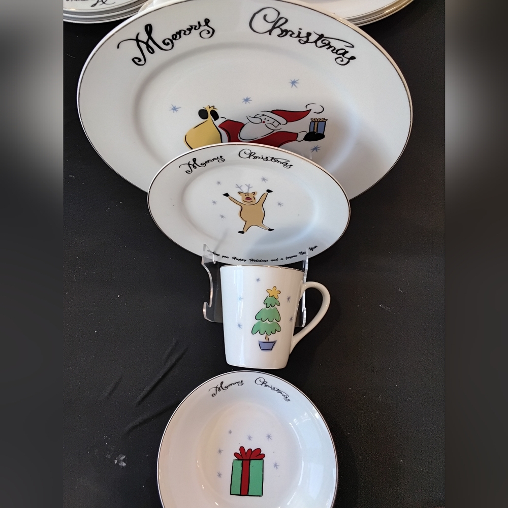 Merry Brite Charming Holiday Dinnerware 4 Pcs Place Setting MB